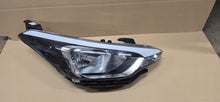 Laden Sie das Bild in den Galerie-Viewer, Frontscheinwerfer Hyundai I20 II 92102-C8000 Rechts Scheinwerfer Headlight SCH8342226277qi