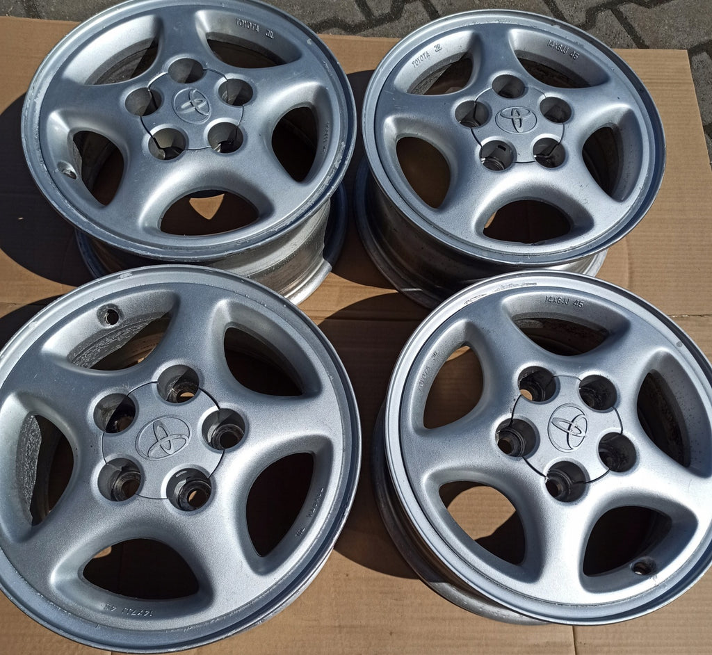 4x Alufelge 14 Zoll 5x100 45ET Glanz Silber Toyota Rim Wheel FEL8708397397qg