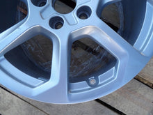 Laden Sie das Bild in den Galerie-Viewer, 1x Alufelge 17 Zoll 6.5" 5x112 81A601025T Audi Q2 Rim Wheel FEL5593257677ey