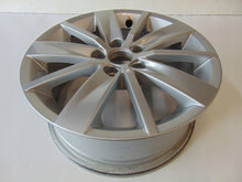 Laden Sie das Bild in den Galerie-Viewer, 1x Alufelge 15 Zoll 6.0&quot; 5x100 40ET Glanz Silber 6C0601025 VW Polo Rim Wheel