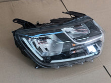 Load image into Gallery viewer, Frontscheinwerfer Dacia Duster 260101133R Rechts Scheinwerfer Headlight