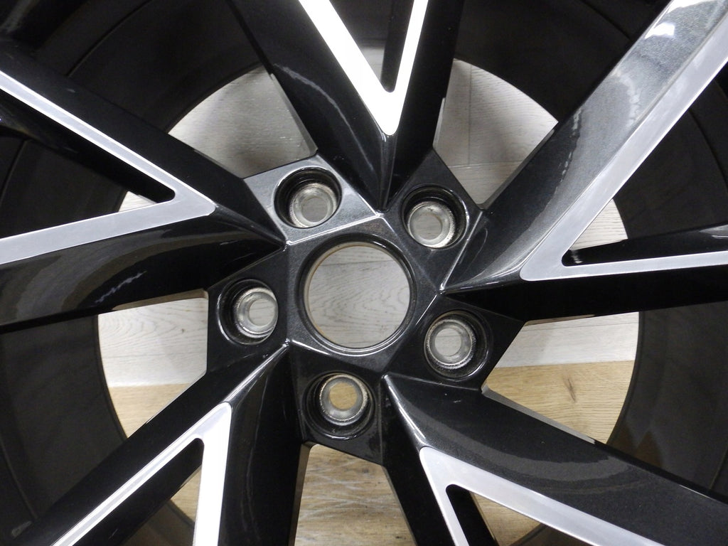1x Alufelge 19 Zoll 8.0" 5x112 45ET Glanz Schwarz 57A601025R Skoda Karoq