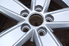 Load image into Gallery viewer, 1x Alufelge 15 Zoll 5.5&quot; 5x100 40ET Glanz Silber KBA50416 VW Polo Rim Wheel