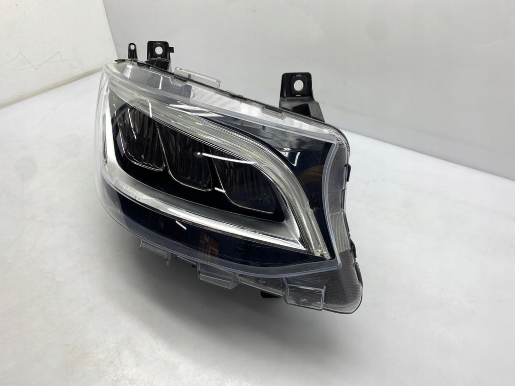 Frontscheinwerfer Mercedes-Benz Sprinter A9109069100 LED Rechts Headlight SCH3089021881lb