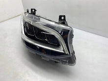 Laden Sie das Bild in den Galerie-Viewer, Frontscheinwerfer Mercedes-Benz Sprinter A9109069100 LED Rechts Headlight SCH3089021881lb