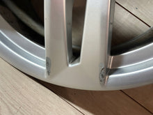 Laden Sie das Bild in den Galerie-Viewer, 1x Alufelge 17 Zoll 7.0" 5x112 8W0601025P Audi A4 B9 Rim Wheel FEL2672460881cq