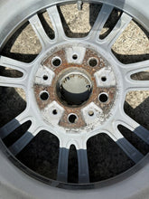 Laden Sie das Bild in den Galerie-Viewer, 1x Alufelge 18 Zoll 8.0" 5x114.3 20ET Glanz Silber 2283905 BMW E93 E60 E90 FEL9604459309rf