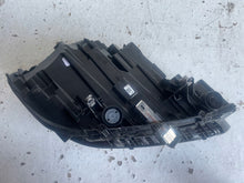 Laden Sie das Bild in den Galerie-Viewer, Frontscheinwerfer BMW 1 F40 9482811-12 LED Links Scheinwerfer Headlight SCH3698312147iy
