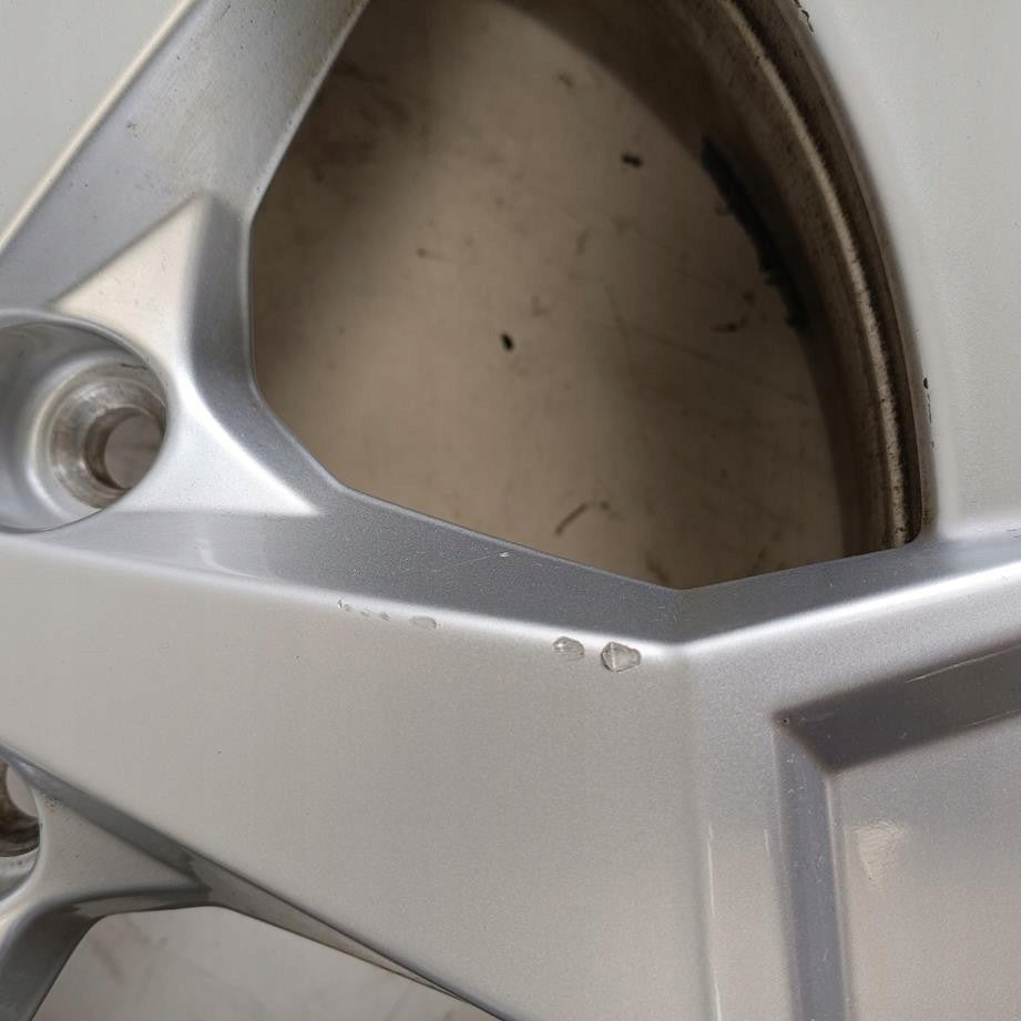 4x Alufelge 17 Zoll 6.5" 5x112 38ET Glanz Silber 83A601025AL Audi Q3 Q2 FEL9529635816xy