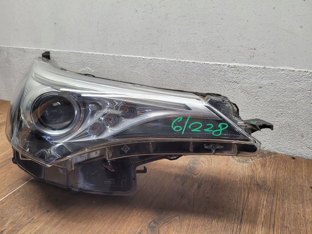 Frontscheinwerfer Toyota Avensis Rechts Scheinwerfer Headlight SCH1390601778ua
