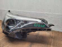 Laden Sie das Bild in den Galerie-Viewer, Frontscheinwerfer Toyota Avensis Rechts Scheinwerfer Headlight SCH1390601778ua
