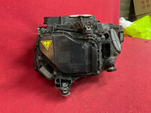 Load image into Gallery viewer, Frontscheinwerfer VW Golf VII 5G1941032 90024314 Xenon Rechts Headlight SCH2682232568bl