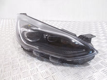 Laden Sie das Bild in den Galerie-Viewer, Frontscheinwerfer Ford Focus JX7B13E016AJ JX7B13E016-AJ LED Rechts Headlight