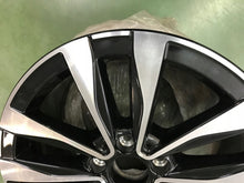 Laden Sie das Bild in den Galerie-Viewer, 1x Alufelge 17 Zoll 8.0" 5x112 49 5ET Glanz Schwarz A2064016100 Mercedes-Benz FEL2252822712kr