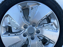 Laden Sie das Bild in den Galerie-Viewer, 1x Alufelge 17 Zoll 7.0" 4x114.3 50ET 52910-K4000 Hyundai Kona Rim Wheel FEL6530032914sb