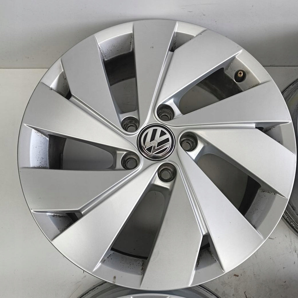 4x Alufelge 17 Zoll 6.5" 5x112 46ET 5H0601025B VW Golf VIII Touran I Rim Wheel FEL8048546517si