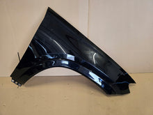 Laden Sie das Bild in den Galerie-Viewer, Kotflügel Mercedes-Benz Gle Vorne Rechts