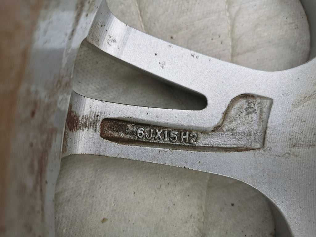 1x Alufelge 15 Zoll 6.0" 5x112 43ET Glanz Silber SE016015 Seat Leon Rim Wheel