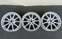 Load image into Gallery viewer, 1x Alufelge 17 Zoll 7.0" 5x108 45ET BJ32-10007-AE Land Rover Rim Wheel FEL2341759038js