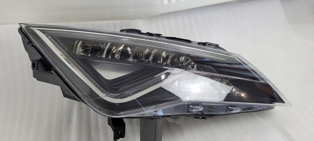 Frontscheinwerfer Seat Leon Rechts Scheinwerfer Headlight SCH8010933619ki
