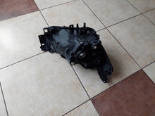 Laden Sie das Bild in den Galerie-Viewer, Frontscheinwerfer Mazda III DB5J-51040-1 Ein Stück (Rechts oder Links) Headlight