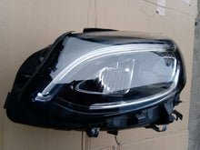 Laden Sie das Bild in den Galerie-Viewer, Frontscheinwerfer Mercedes-Benz W246 A2469062601 LED Links Headlight