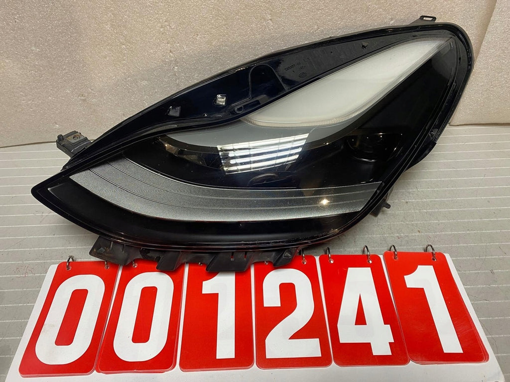Frontscheinwerfer Tesla Model 3 1514952-00-D 1532925-02-C LED Links Headlight SCH2476875727mz