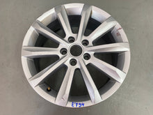 Load image into Gallery viewer, 1x Alufelge 17 Zoll 6.5&quot; 5x112 41ET 3G0601025C VW Passat B8 Rim Wheel