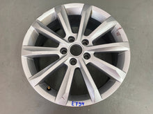 Load image into Gallery viewer, 1x Alufelge 17 Zoll 6.5" 5x112 41ET 3G0601025C VW Passat B8 Rim Wheel FEL5356764206ia