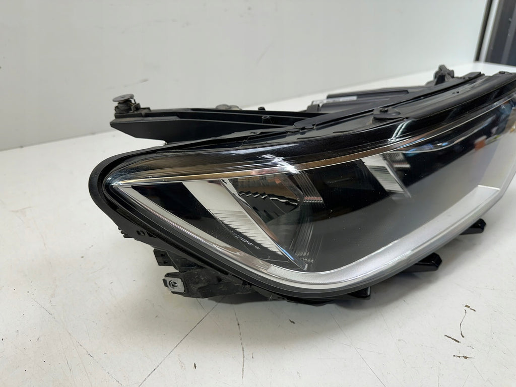 Frontscheinwerfer VW Passat B8 Halogen Rechts Scheinwerfer Headlight