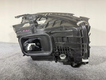 Laden Sie das Bild in den Galerie-Viewer, Frontscheinwerfer Mercedes-Benz W206 A2069063903 Links Scheinwerfer Headlight SCH1599465170jo