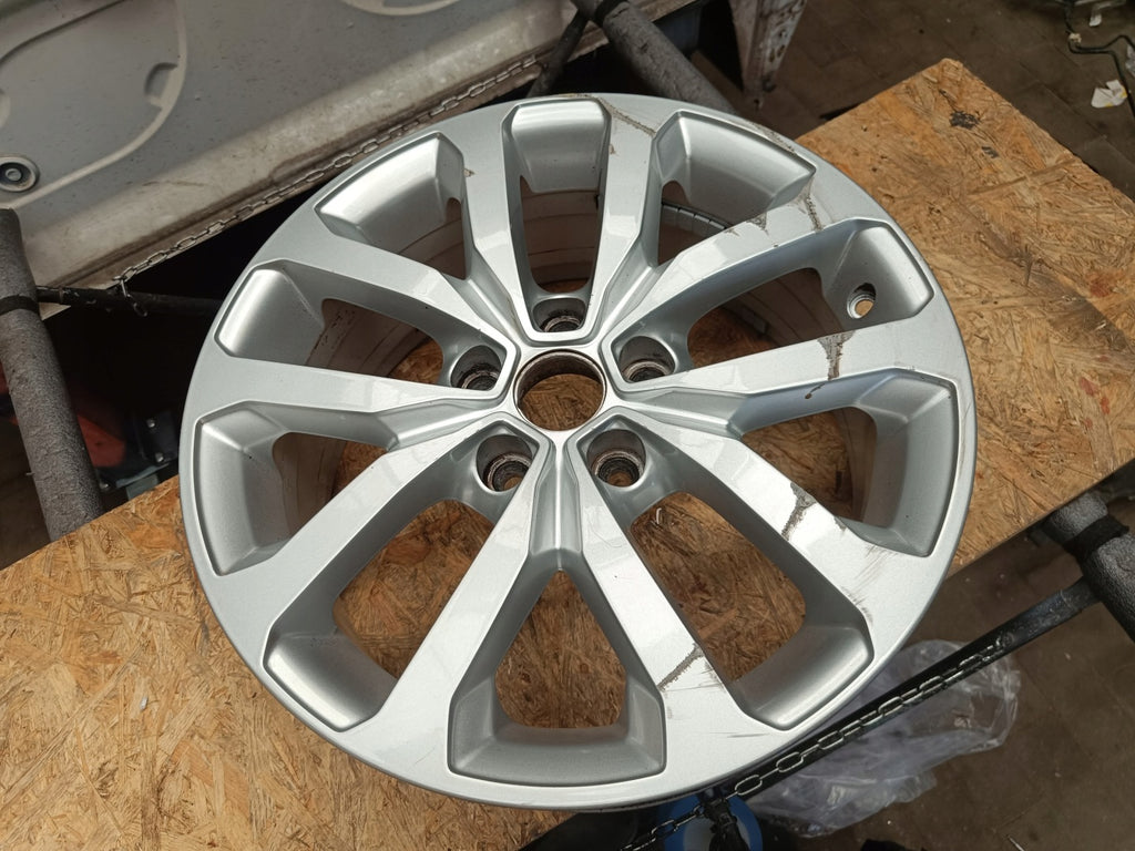 1x Alufelge 17 Zoll 7.0" 5x114.3 40ET Glanz Silber 403008177DC Renault Kadjar FEL5879948500td