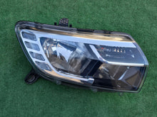 Laden Sie das Bild in den Galerie-Viewer, Frontscheinwerfer Dacia Sandero 260103529R Rechts Scheinwerfer Headlight