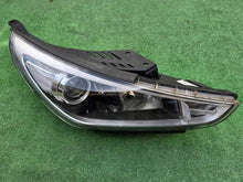 Laden Sie das Bild in den Galerie-Viewer, Frontscheinwerfer Hyundai I30 III 92102-G4020 Rechts Scheinwerfer Headlight SCH6893906128mm