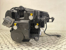 Laden Sie das Bild in den Galerie-Viewer, Frontscheinwerfer Skoda Karoq 57B941009 Links Scheinwerfer Headlight SCH8213219303gf