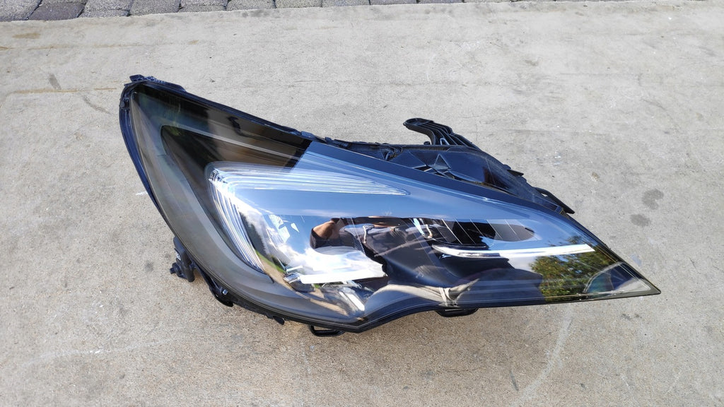 Frontscheinwerfer Opel Astra 7965200000 , 39195689 LED Rechts Headlight