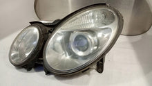 Laden Sie das Bild in den Galerie-Viewer, Frontscheinwerfer Mercedes-Benz W211 154359-01 Links Scheinwerfer Headlight SCH7183479924il