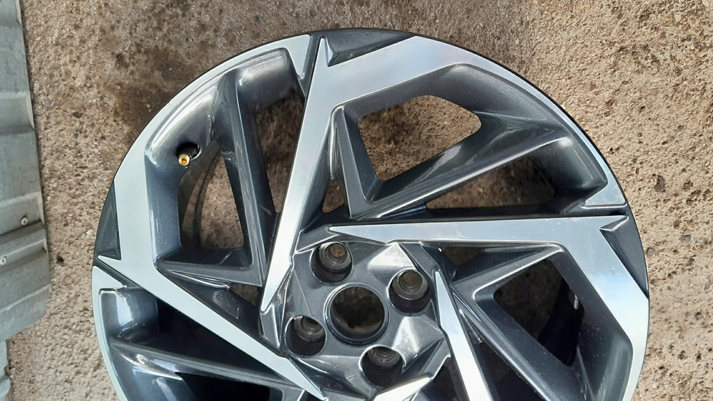 1x Alufelge 17 Zoll 7.0" 4x100 54ET 52910-Q0300 Hyundai I20 Rim Wheel