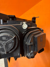 Laden Sie das Bild in den Galerie-Viewer, Frontscheinwerfer BMW X1 E84 729026707 Xenon Links Scheinwerfer Headlight SCH9835650327po