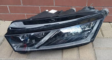 Laden Sie das Bild in den Galerie-Viewer, Frontscheinwerfer Skoda Octavia IV 5E4941015A Links Scheinwerfer Headlight SCH1385317934eq