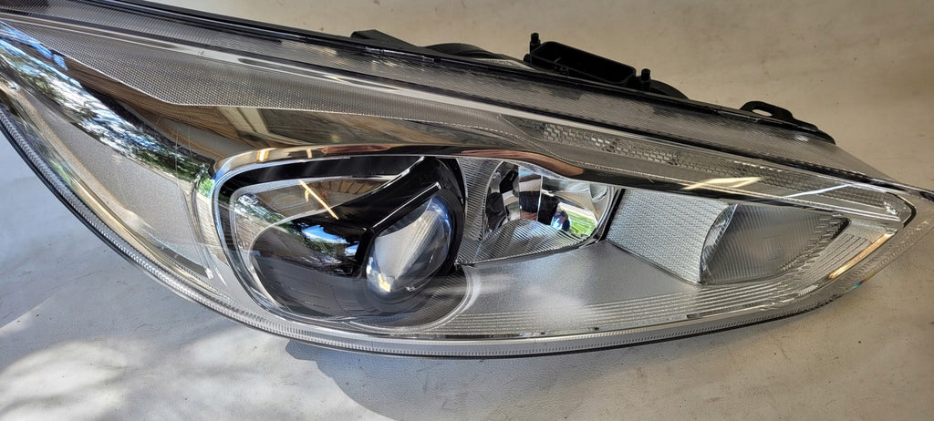 Frontscheinwerfer Ford Focus F1EB-13D154-AG Xenon Rechts Scheinwerfer Headlight