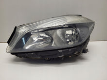 Laden Sie das Bild in den Galerie-Viewer, Frontscheinwerfer Mercedes-Benz W176 A1768203961 Links Scheinwerfer Headlight SCH3504787449pl