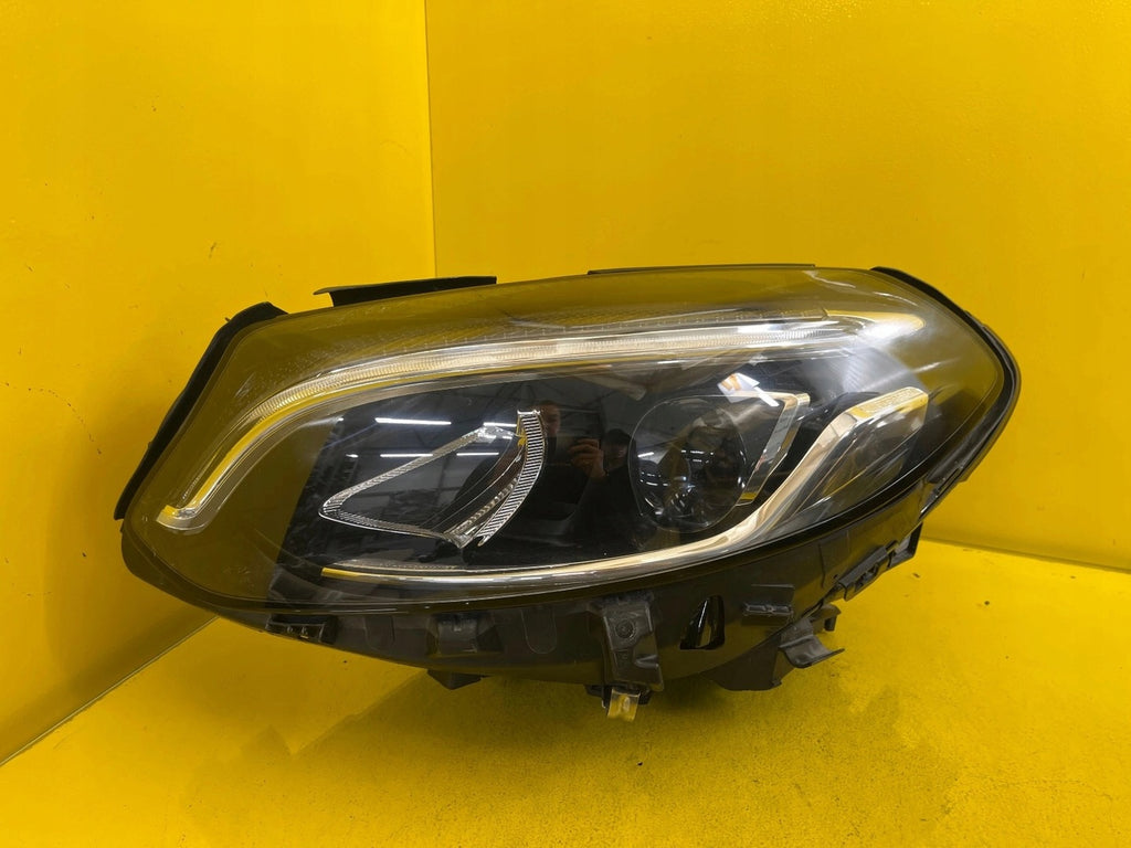 Frontscheinwerfer Mercedes-Benz W246 A2469066901 LED Links Headlight