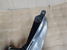 Laden Sie das Bild in den Galerie-Viewer, Frontscheinwerfer Toyota Avensis Links Scheinwerfer Headlight SCH3254070771uk
