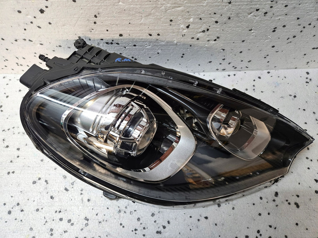 Frontscheinwerfer Porsche Macan 95b 95B941032CQ Xenon Rechts Headlight SCH1861975372km