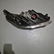 Laden Sie das Bild in den Galerie-Viewer, Frontscheinwerfer Ford Fiesta I H1BB-13E015-AE Full LED Links Headlight SCH4291263118xx