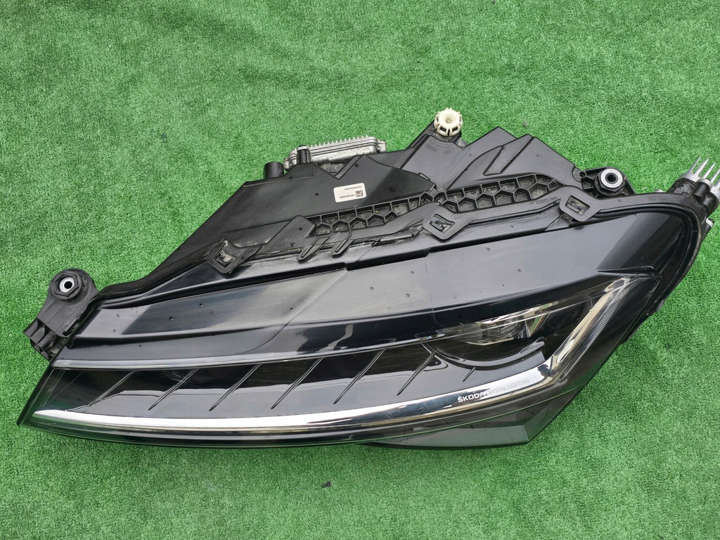 Frontscheinwerfer Skoda Superb III 3V1941015D LED Links Scheinwerfer Headlight