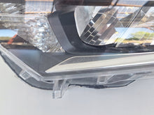 Laden Sie das Bild in den Galerie-Viewer, Frontscheinwerfer Toyota V 85122000 LED Links Scheinwerfer Headlight SCH5018905625ti