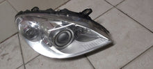 Load image into Gallery viewer, Frontscheinwerfer Mercedes-Benz W245 A1698205261 Xenon Rechts Headlight