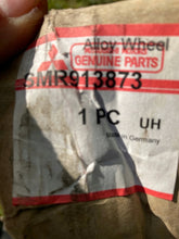 Load image into Gallery viewer, 1x Alufelge 15 Zoll 6.0" 4x114.3 46ET SMR913873 Mitsubishi Colt Carisma FEL2288961718ro